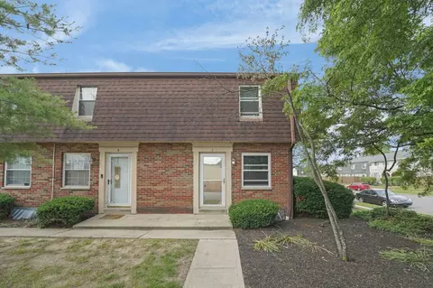 5738 Beechcroft Rd #L, Columbus, OH 43229