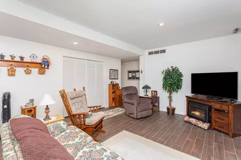 1374 Hanover Ct, Circleville, OH 43113 photo 12