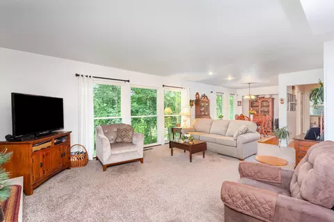 1374 Hanover Ct, Circleville, OH 43113 photo 7