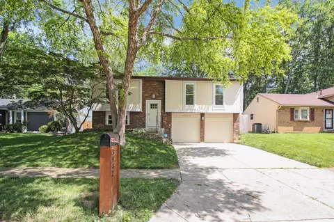 3942 Chickadee Ct, Westerville, OH 43081