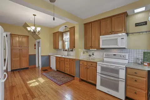 Kitchen - 206 E Fair Ave, Lancaster, OH 43130 photo 4 of 5