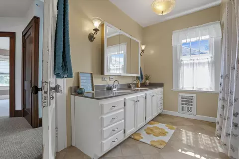 Bath - 206 E Fair Ave, Lancaster, OH 43130 photo 1 of 2