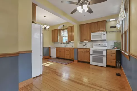 Kitchen - 206 E Fair Ave, Lancaster, OH 43130 photo 3 of 5
