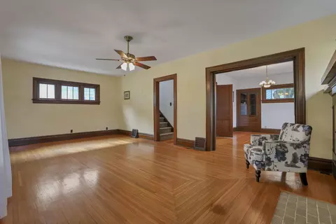 Living - 206 E Fair Ave, Lancaster, OH 43130 photo 2 of 4