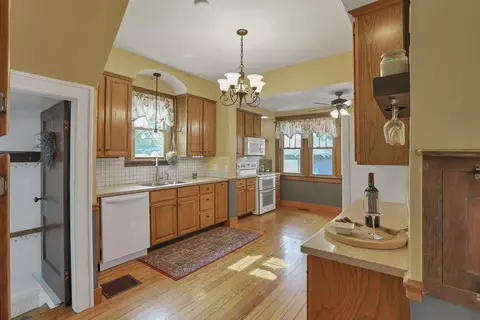 Kitchen - 206 E Fair Ave, Lancaster, OH 43130 photo 1 of 5