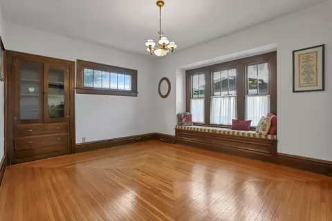 Living - 206 E Fair Ave, Lancaster, OH 43130 photo 4 of 4
