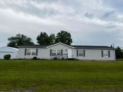 151 Circle Dr SW, Pataskala, OH 43062