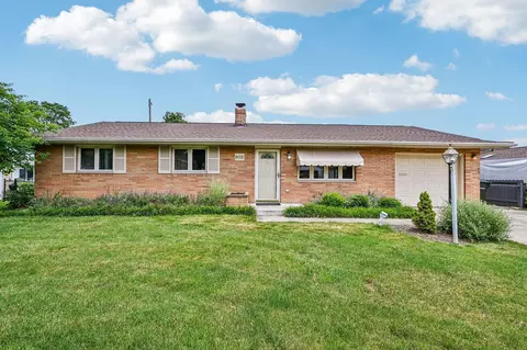 902 Brentford Dr, Columbus, OH 43220