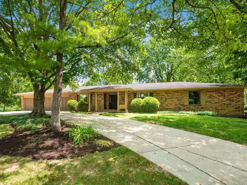 4656 Crompton Dr, Columbus, OH 43220