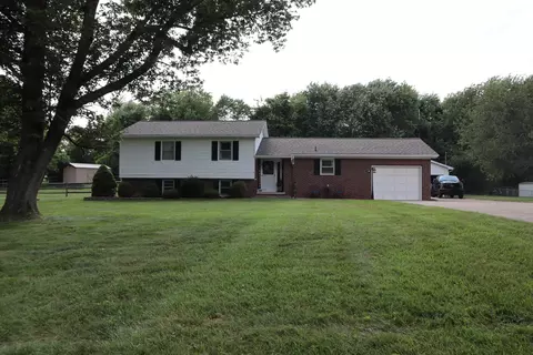 4224 Tschopp Rd NE, Lancaster, OH 43130