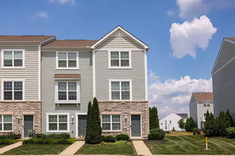 5738 Hayden Run Blvd, Dublin, OH 43016