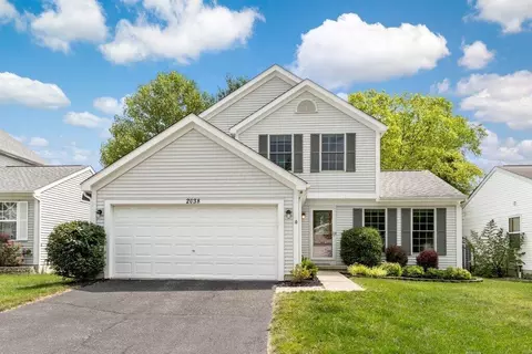 2038 Queens Meadow Ln, Grove City, OH 43123