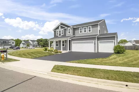 1167 Lake Forest Dr, Hebron, OH 43025