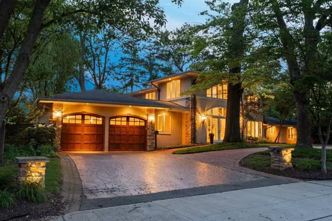 3839 Woodbridge Rd, Columbus, OH 43220