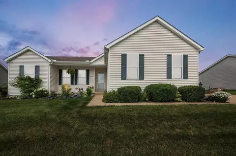 2445 Seville St, Lancaster, OH 43130