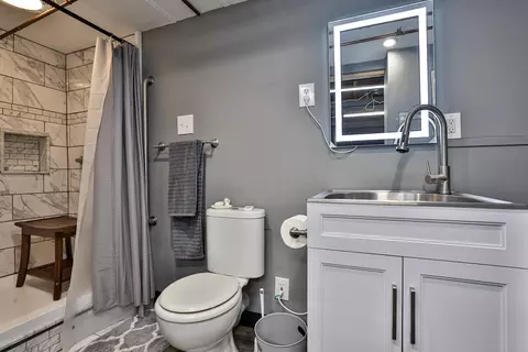 Bath - 2536 S Burnett Rd, Springfield, OH 45505 photo 2 of 2