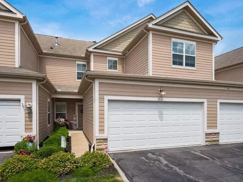 3531 Birkland Cir, Lewis Center, OH 43035