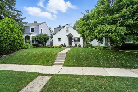 867 Gladden Rd, Columbus, OH 43212