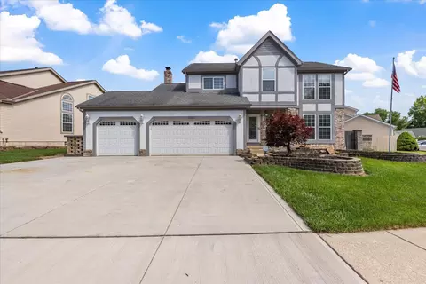 7700 Eagle Creek Dr, Pickerington, OH 43147