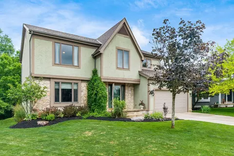 3653 Seattle Slew Dr, Columbus, OH 43221