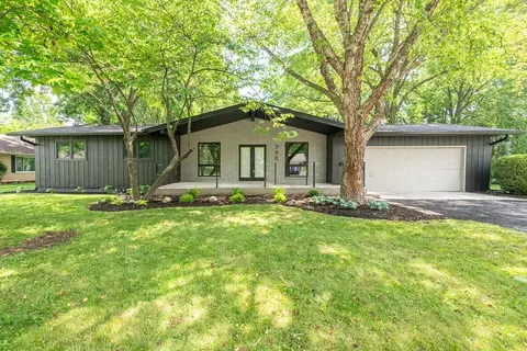 390 Hickory Dr, Marysville, OH 43040