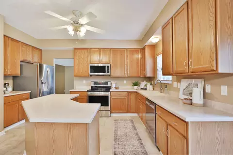 Kitchen - 8080 Townsend Rd, Dublin, OH 43016 photo 4 of 5