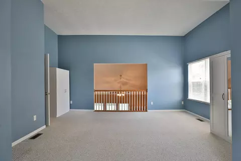 Living - 8080 Townsend Rd, Dublin, OH 43016 photo 5 of 5