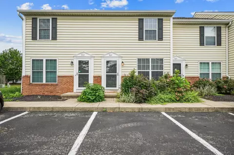 962 Charleston Way Dr #10B, Westerville, OH 43081