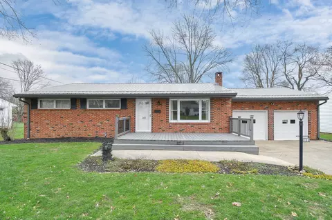 111 Woodbine Dr, Ontario, OH 44906