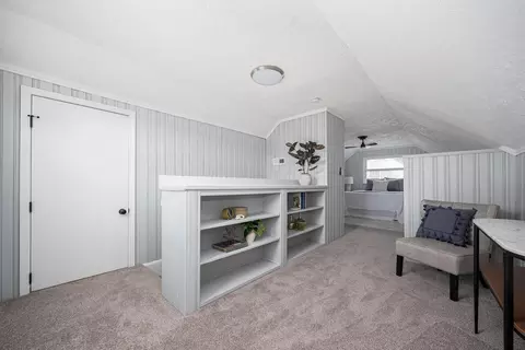 Entry Way - 800 S Hampton Rd, Columbus, OH 43227 photo 1 of 2