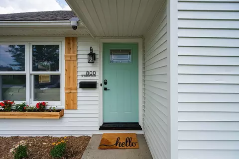 Exterior - 800 S Hampton Rd, Columbus, OH 43227 photo 1 of 3