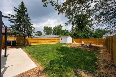Exterior - 800 S Hampton Rd, Columbus, OH 43227 photo 2 of 3