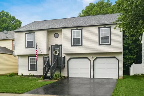 3253 St Bernard Cir, Columbus, OH 43232