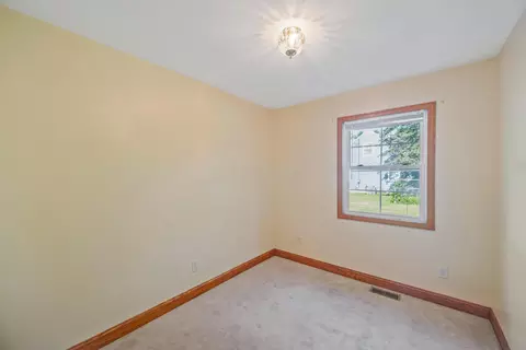 Bedroom - 768 Barks Rd E, Marion, OH 43302 photo 1 of 9