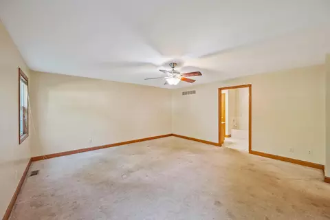 Bedroom - 768 Barks Rd E, Marion, OH 43302 photo 3 of 9