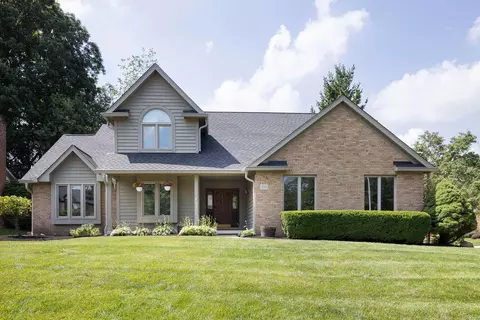 833 Moon Glow Ct, Columbus, OH 43230