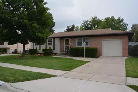 463 Denwood Dr S, Gahanna, OH 43230