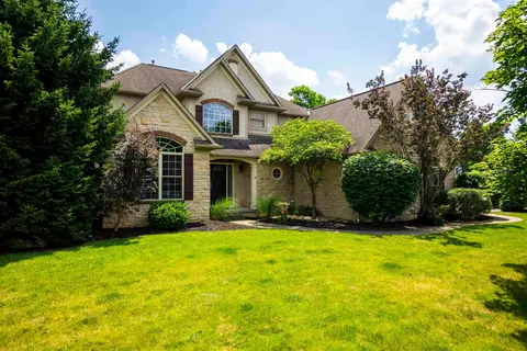 2567 Carmel Dr, Lewis Center, OH 43035