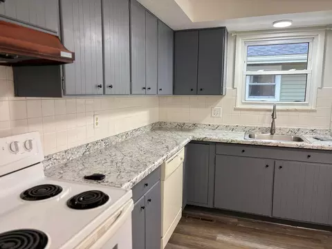 Kitchen - 849 Beech Ct, Heath, OH 43056 photo 1 of 2