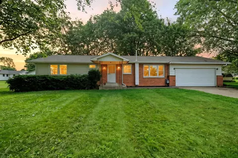 27 Eden Ave, Fredericktown, OH 43019