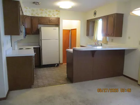 Kitchen - 384 Normandy Dr, Marion, OH 43302 photo 1 of 2