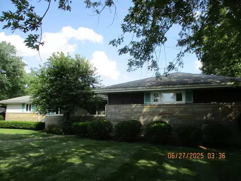 Exterior - 384 Normandy Dr, Marion, OH 43302 photo 1 of 10