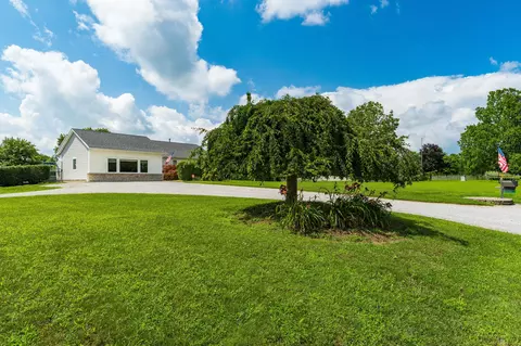 3539 Castle Rd, Alexandria, OH 43001