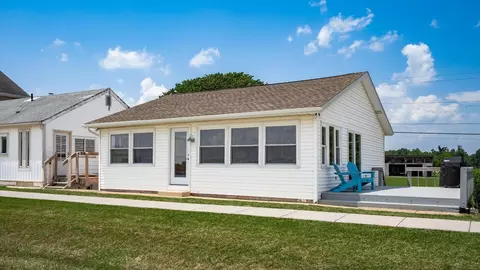 12946 W Bank Dr NE, Millersport, OH 43046