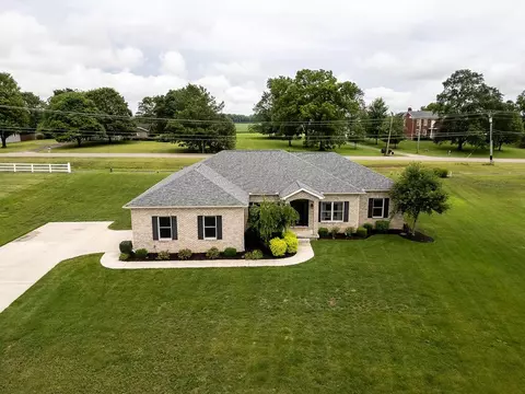 955 Mccormick Ave, Circleville, OH 43113