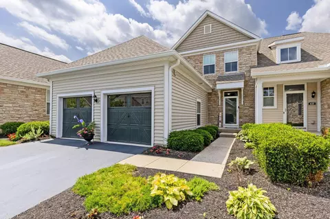 425 Westgreen Ln, Westerville, OH 43082