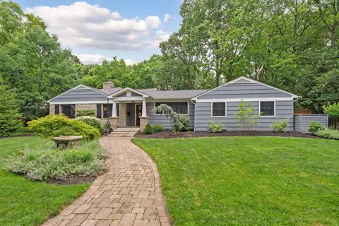 3974 Wynding Dr, Columbus, OH 43214