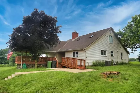 7579 Rangeline Rd, Mount Vernon, OH 43050