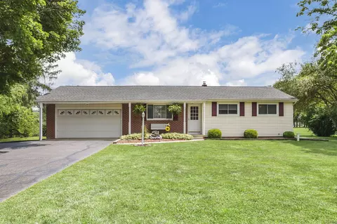 5590 Mason Dr SE, Lancaster, OH 43130