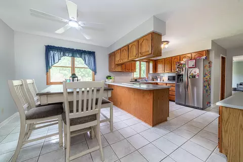 925 Tamarack Dr, Willard, OH 44890 photo 7
